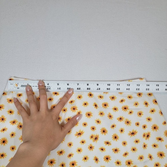 NWT WeWoreWhat Revolve Ditsy Daisies Mini Slip Skirt Sz S Ivory Multi Floral - Picture 7 of 11